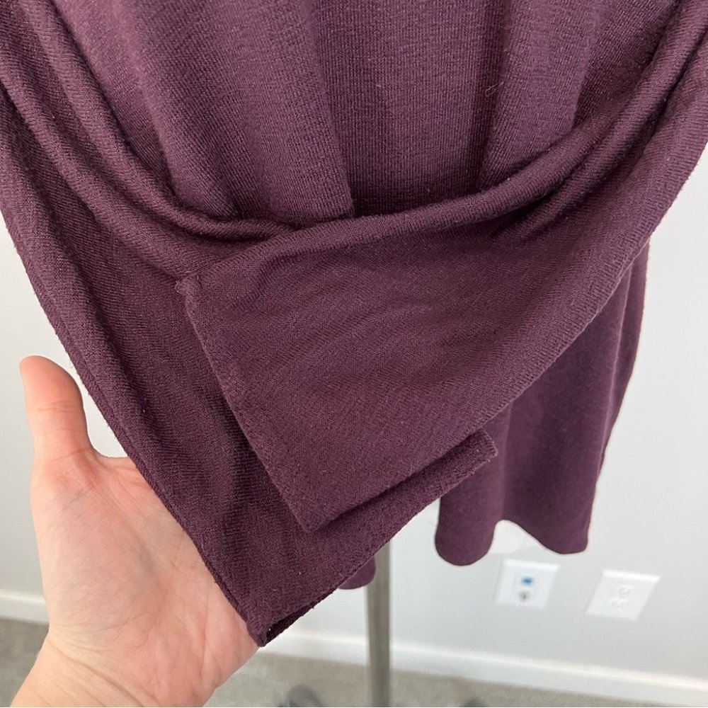 Aritzia Wilfred Free Aneta V-Neck Top Maroon Burgundy Loose Boxy Fit - Picture 12 of 15